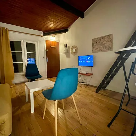 Apartment Coeur Du Marais-rue Des Rosiers *